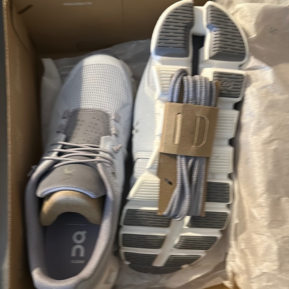 ON Running cloud 5 Heather and fossil Sneakers